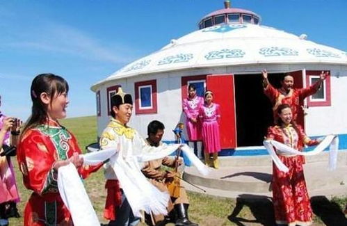 蒙古包住宿体验 地上的红绳，一份草原的无声约定